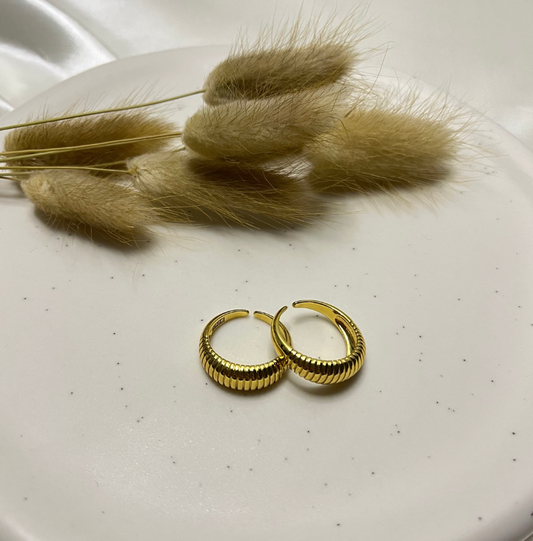 Craze Ring