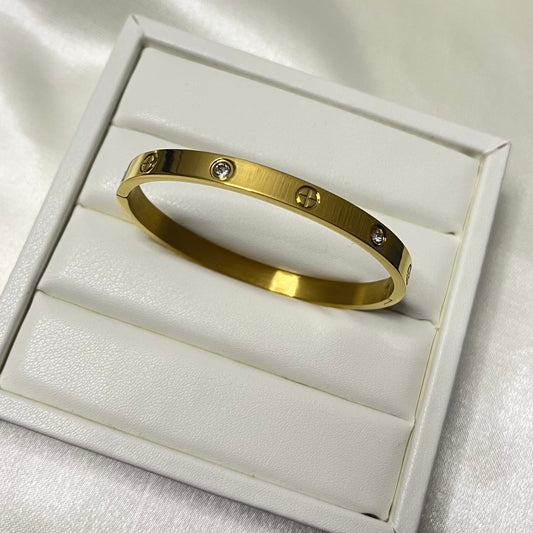 Nail Armband