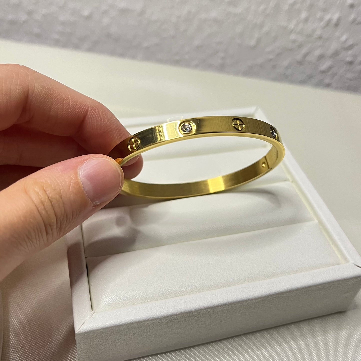 Nail Armband