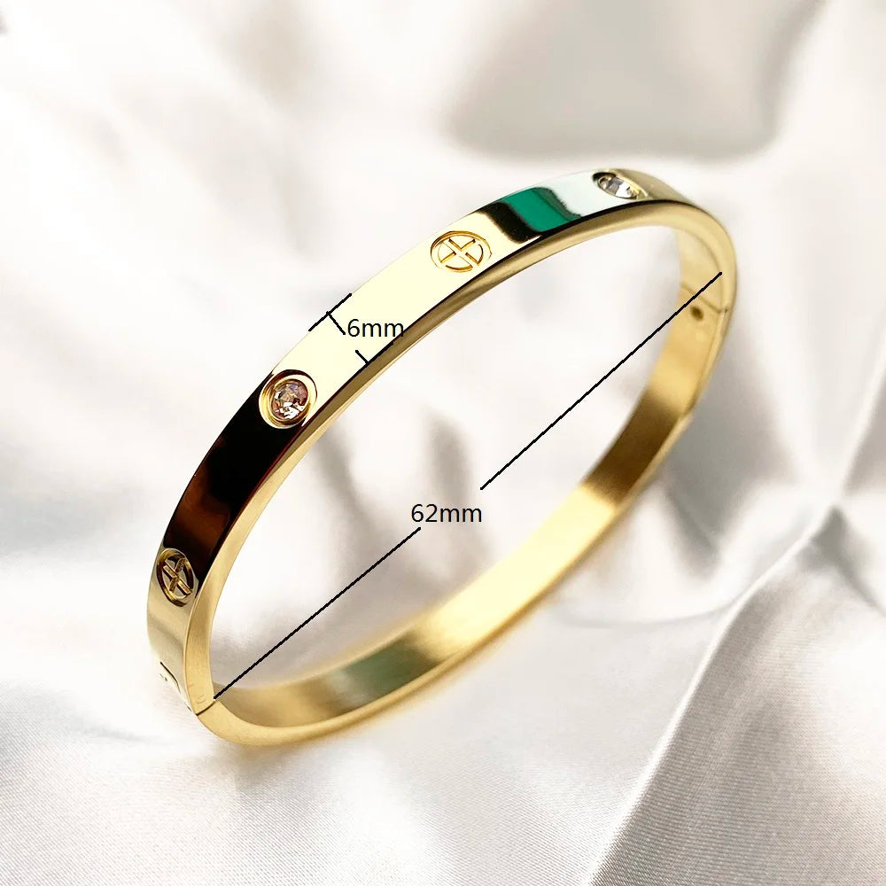 Nail Armband